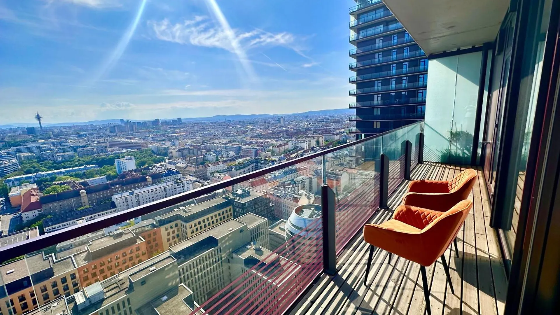 Luxury Penthouse I Rooftop Pool I Self Check-In Wien Apartment